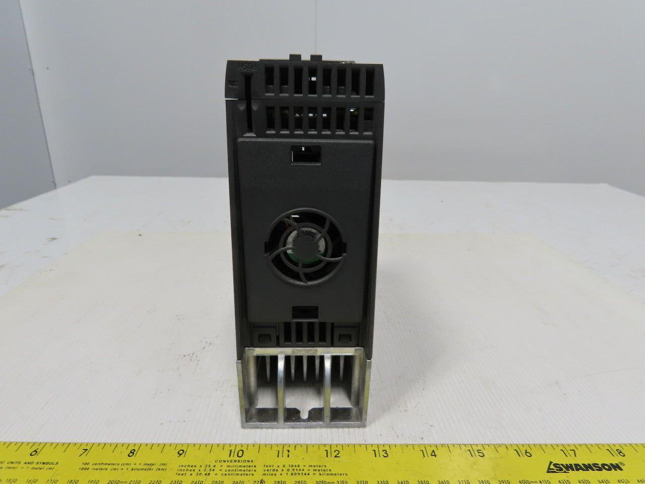 Siemens 6SL3210-1KE13-2UP1 Sinamics G120C DP 1.5HP 380-480V 4.1A