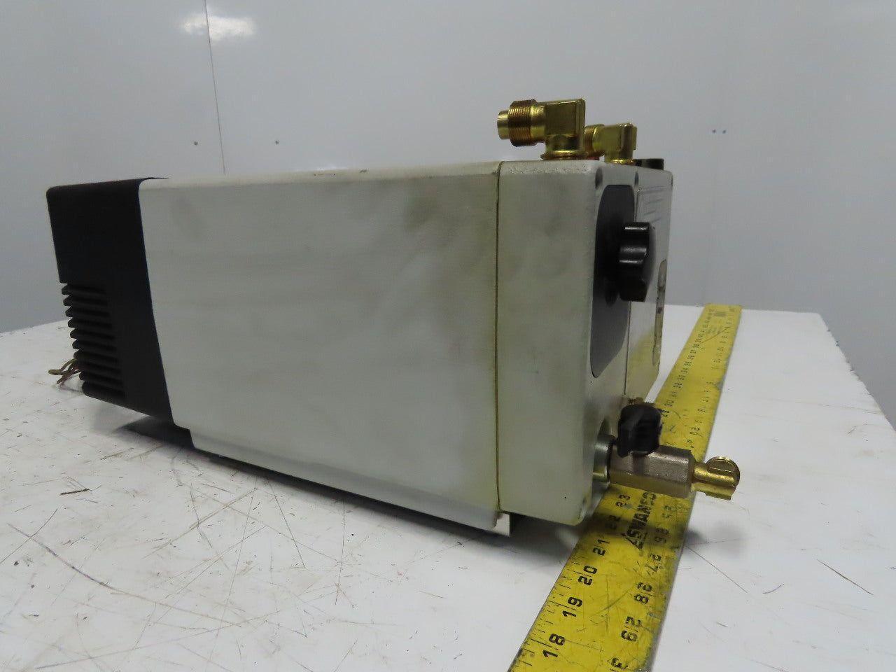 Leybold SV16 BR2W 9550165 Vacuum Pump 200V 50/60Hz