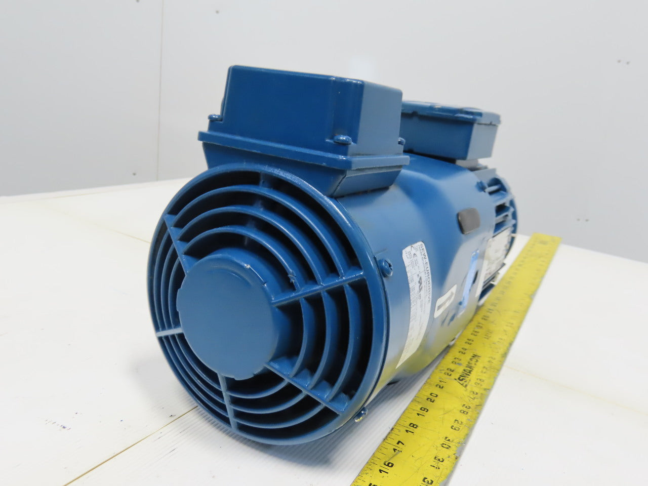 Sew DRE90M4/FG/V/DH 1.5Hp 300-1800RPM 10-60Hz 230/460V Inverter Duty Motor