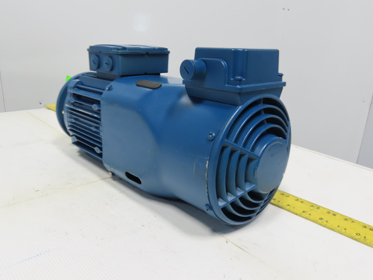 Sew DRE90M4/FG/V/DH 1.5Hp 300-1800RPM 10-60Hz 230/460V Inverter Duty Motor