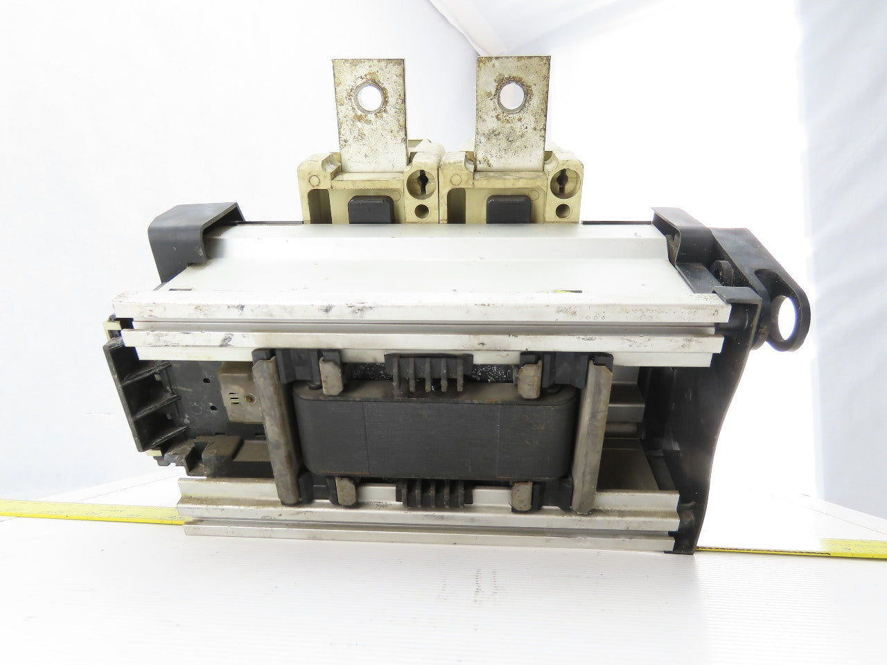 Telemecanique Square D LC1F6302 Mechanical Contactor 600V 1000A Continuous 2Pole