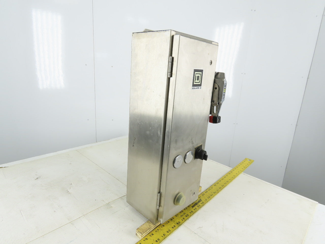 Square D 8538SCW14V81CFF4T 30A 600V 10Hp MAX Stainless Steel Combo Starter