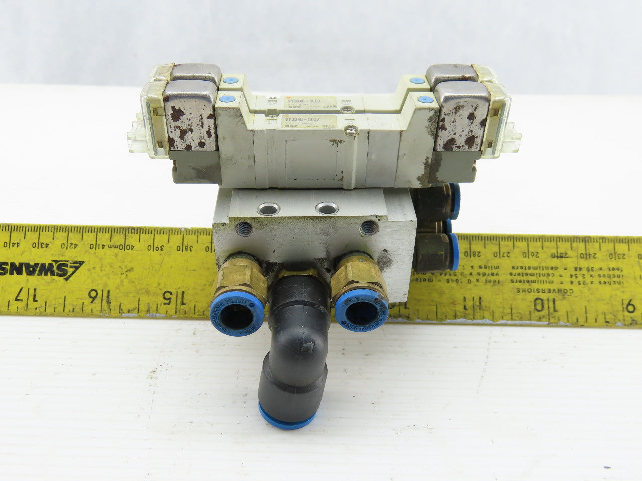 SMC SY3340-5LOZ Manifold Assembly W/2 Pneumatic Solenoid Valves