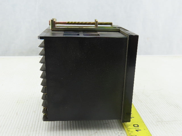 Barber Coleman MAQ 8-01900-001-0 Limitrol Temperature Controller 1/4 DIN