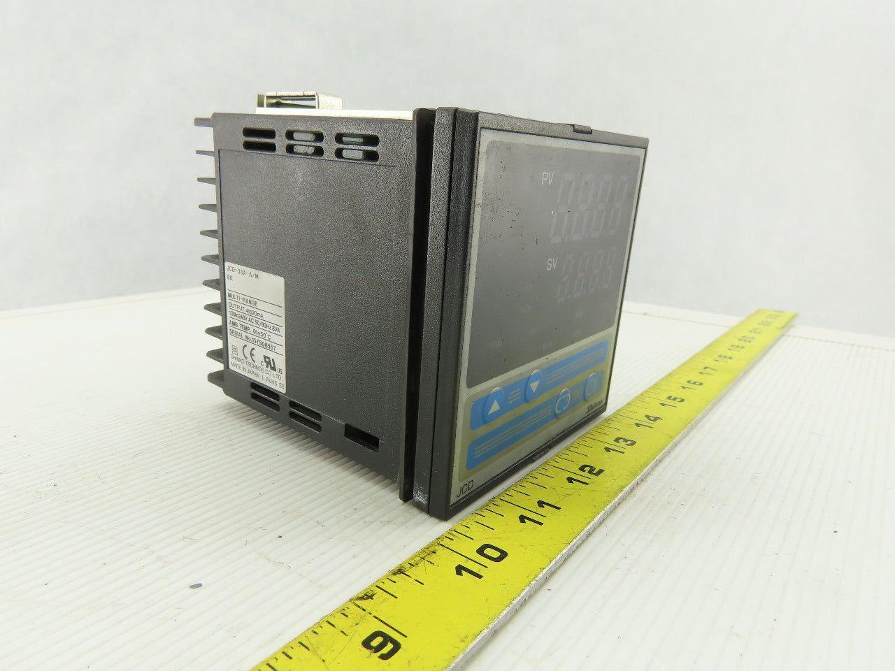 Shinko JCD-33A-A/M Multi-Range 3A 250V 100-240V Digital Indicating Controller