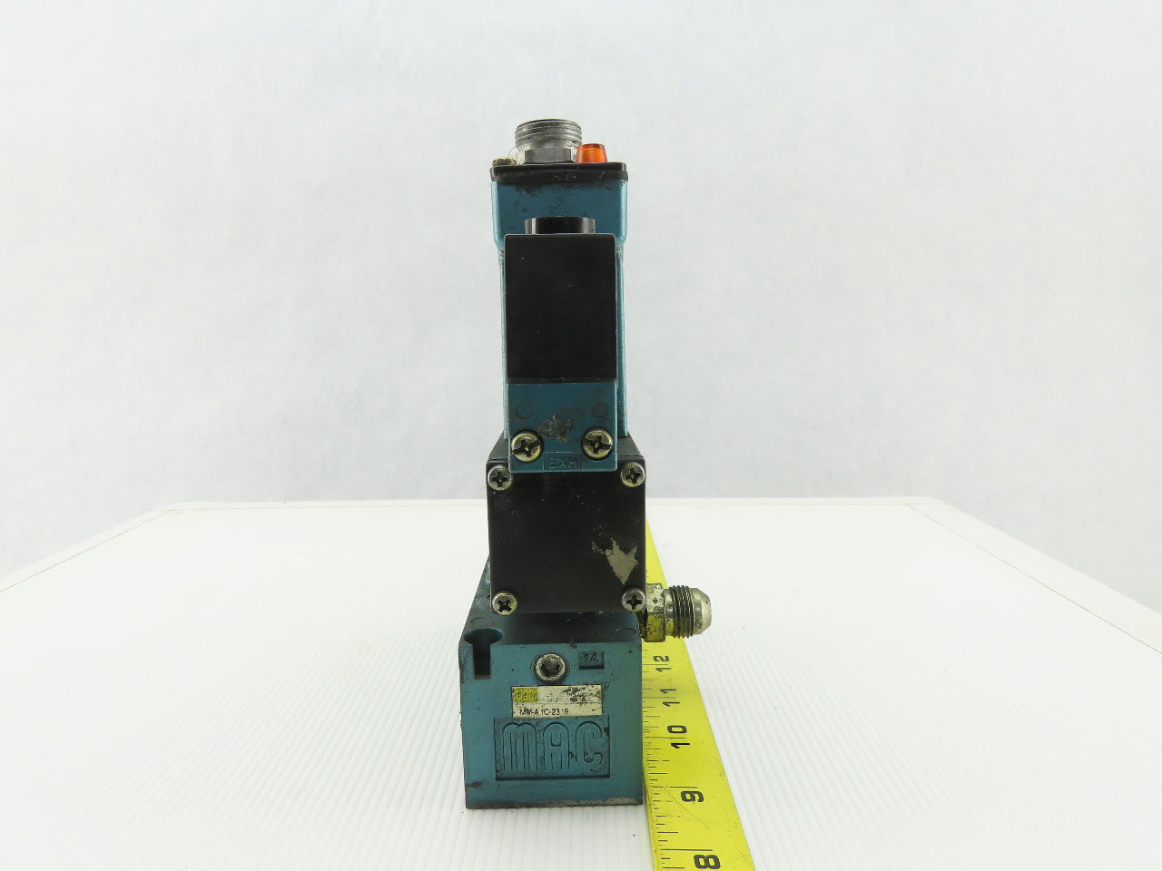 MAC MV-A1C-A251-PM-111DA9 Pneumatic Solenoid Valve W/Base & 120V Coil