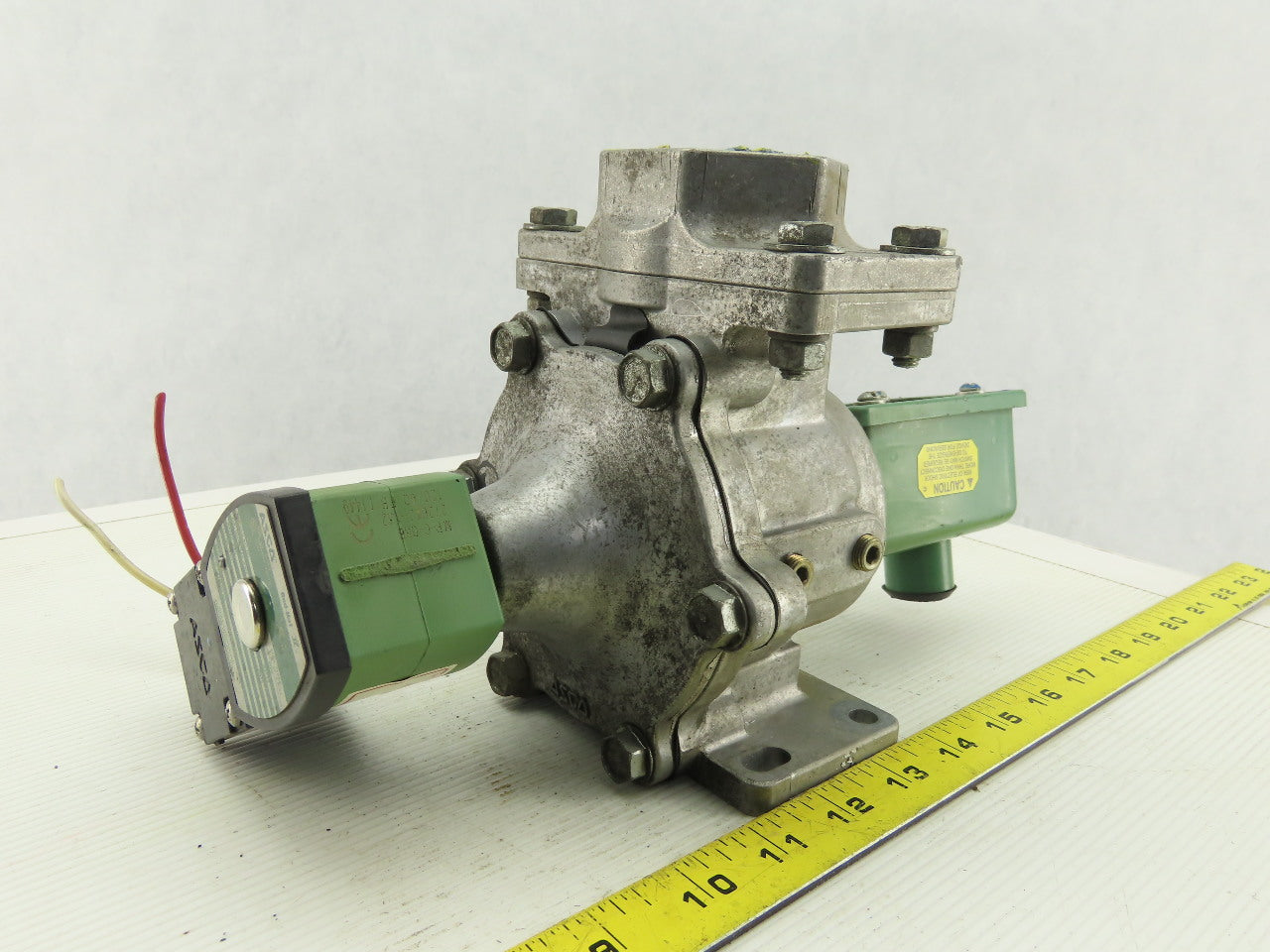 ASCO JKP 8214G261C 1-1/4" NPT 2-Way Fuel Gas Solenoid Valve 120V