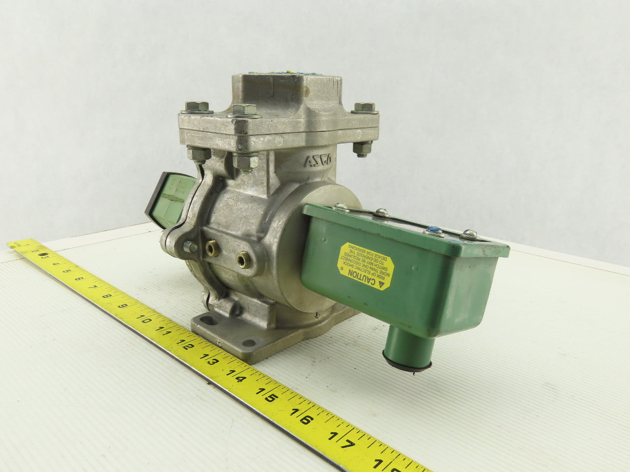 ASCO JKP 8214G261C 1-1/4" NPT 2-Way Fuel Gas Solenoid Valve 120V