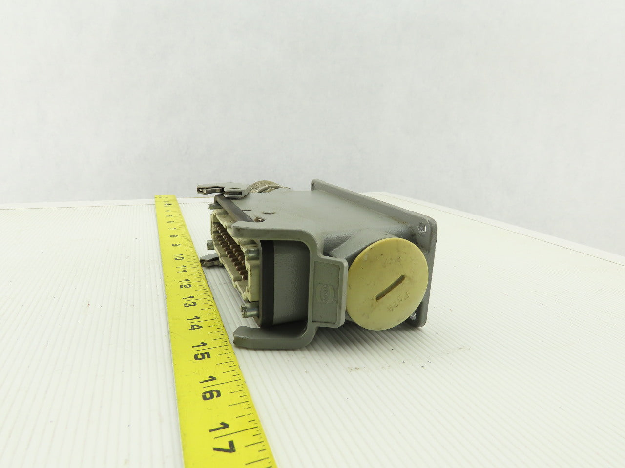 Harting Han 24 E-M 24-Pin Male Cable Connector Plug Aluminum Hood 16 Amp 600