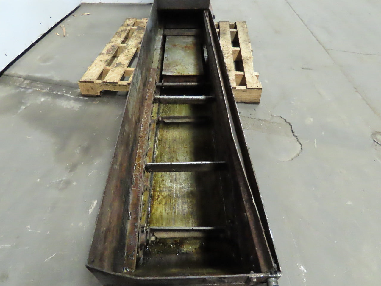 Incline Chip Conveyor 6FPM 59" x 12" Intake 230-480V 3Ph