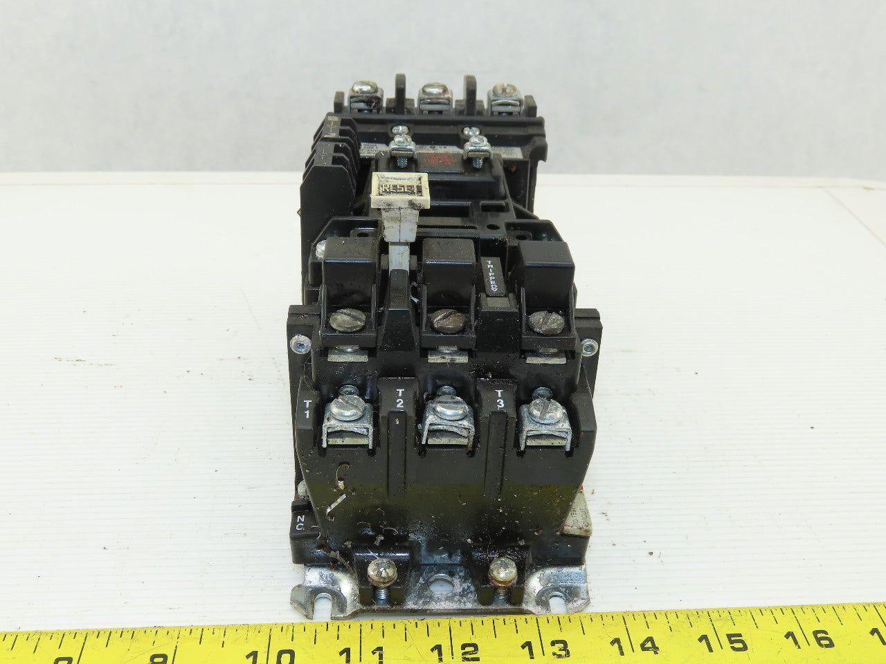 Allen Bradley 500F-AOD930 Sec. C Contactor Size 0 5Hp Starter 3P 120V Coil Relay