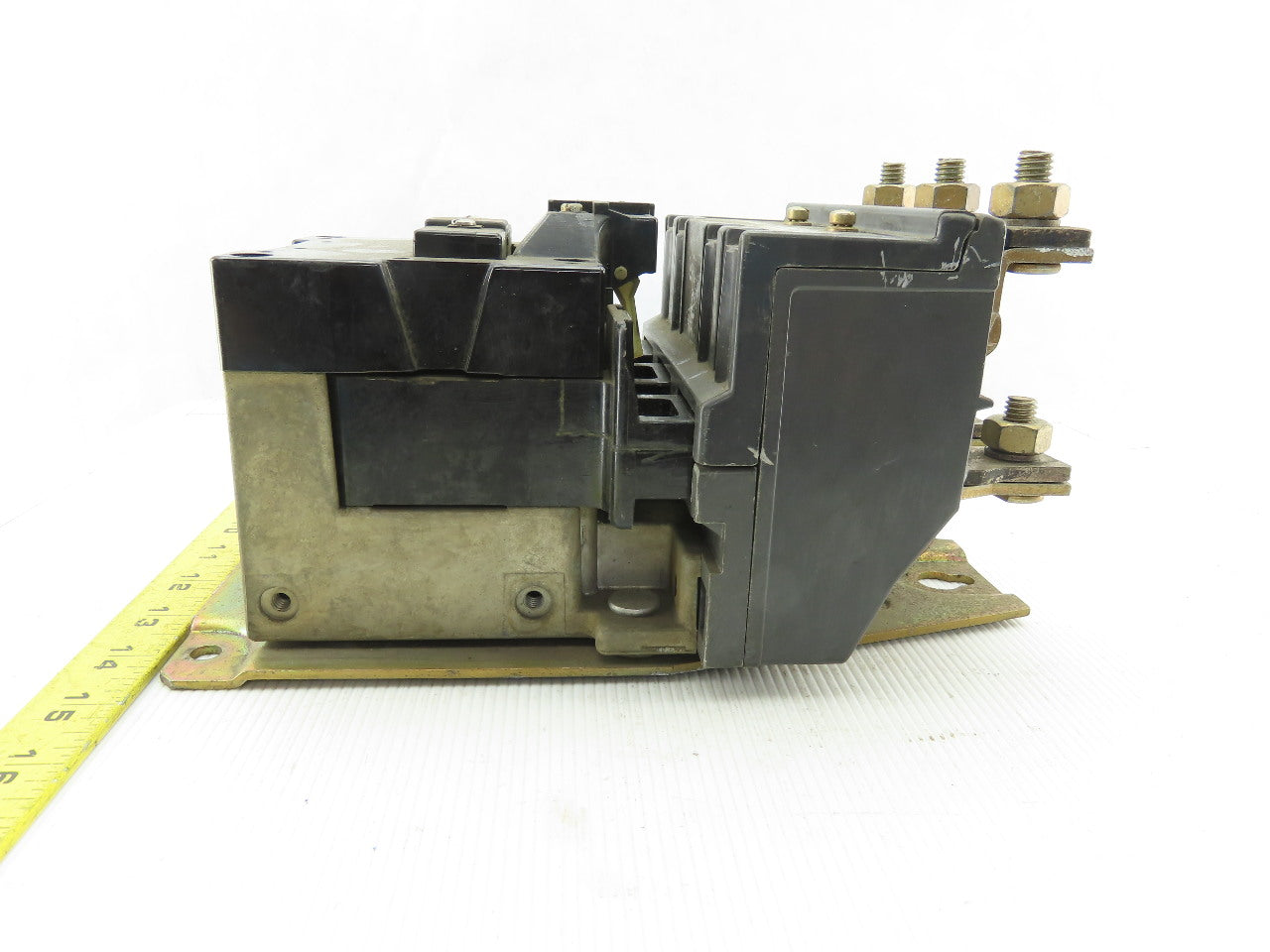Allen Bradley 702-E0D9347 SER. K Motor Starter Size 4 100HP 600V 135A 120V Coil