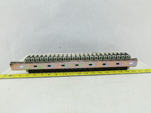 Idec BAF111SDU 24V 10A Fuse Holder W/Indicator 18-10AWG On DIN Rail Lot of 23