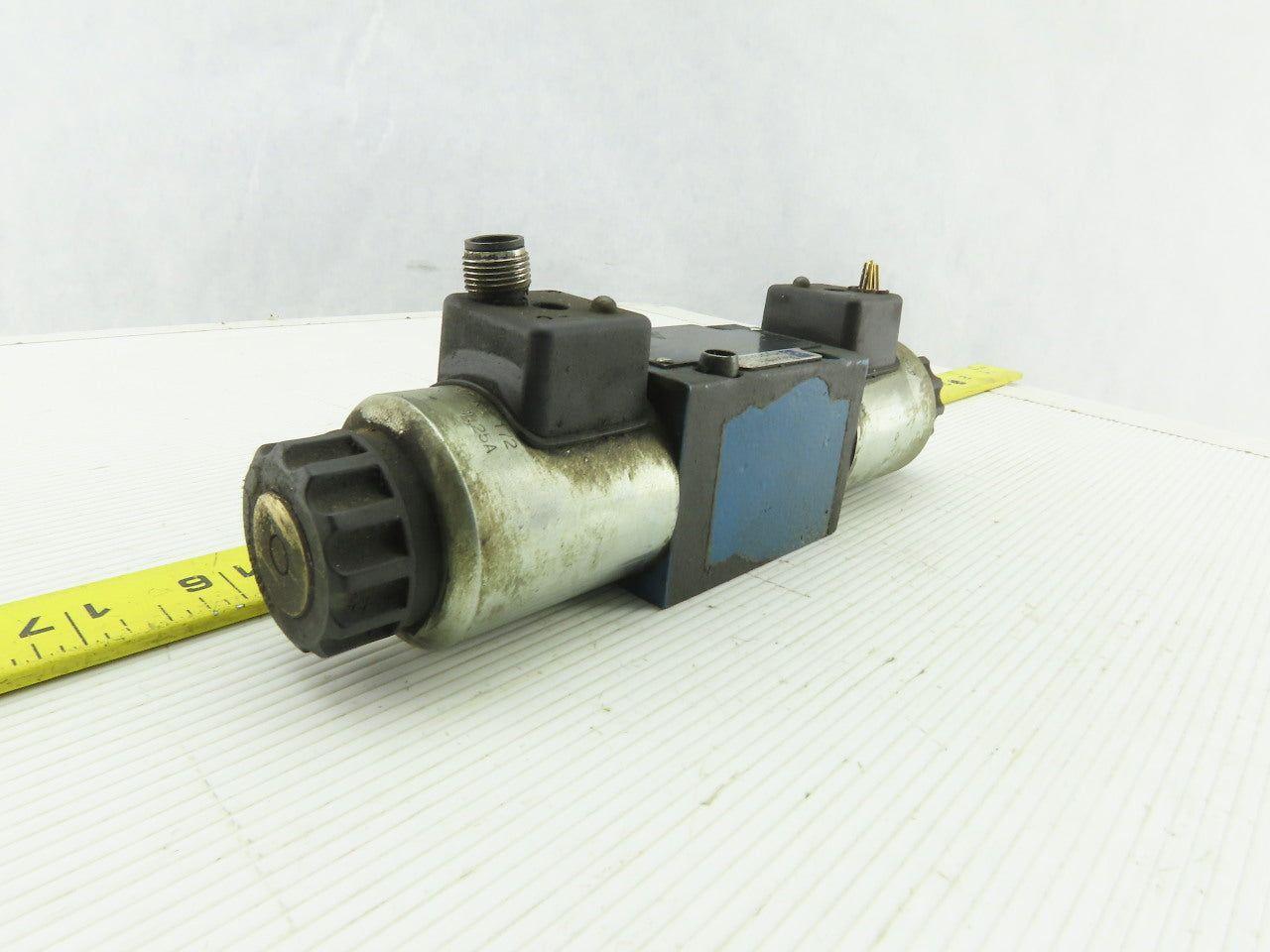 Rexroth 4WE 6 D62 / OFEG24N9K33L=AN Directional Control Valve Solenoid 24V