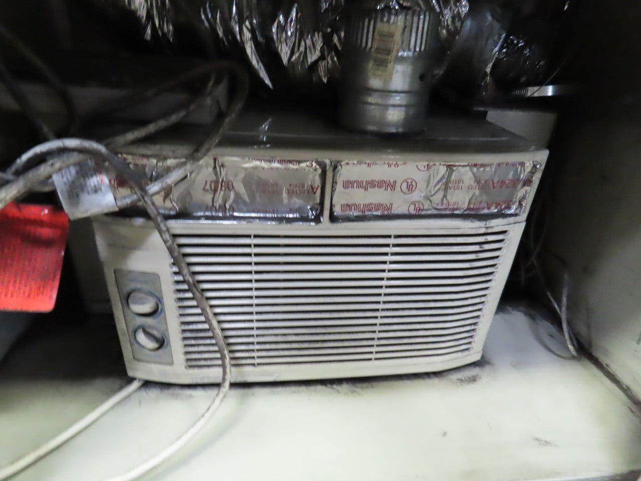 Dust Shield Computer Enclosure Cabinet W/AC Cooling Unit 115V 1Ph