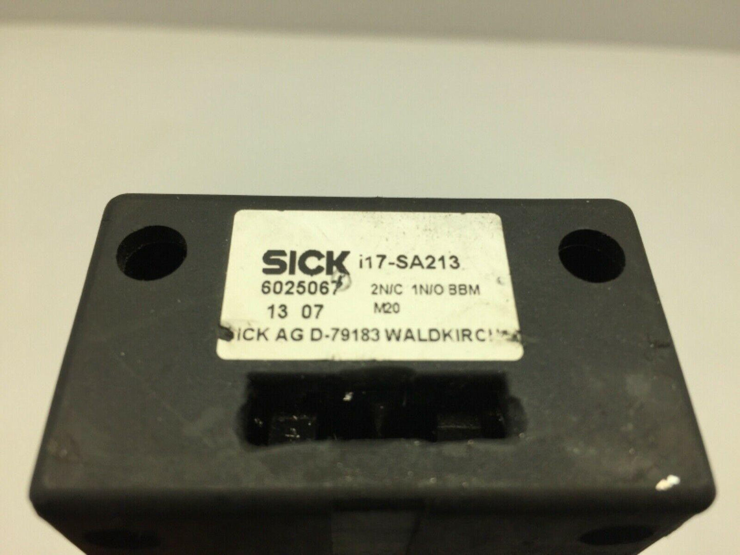 Sick I17-SA213 Switch 120-240V 6A