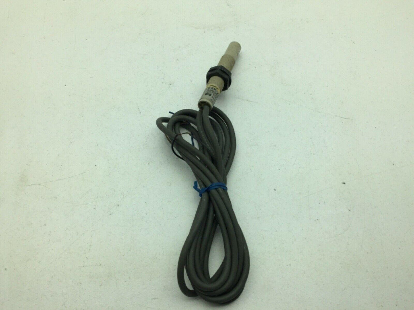 Omron E2K-X4MF1 Capacitive Proximity Switch