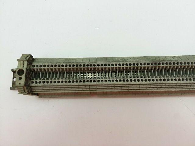 Allen Bradley 1492-WFB4 DIN Rail Mount 121 Assorted Fuse Holders/Terminal Blocks