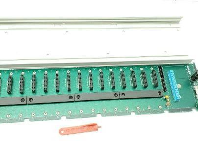 Opto 22 SNAPB16M 16 Slot PLC Input Output Chassis