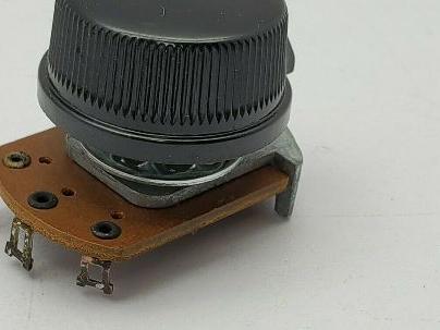 Centralab 1484 Shorting Knurl Shaft Switch Lot of 4