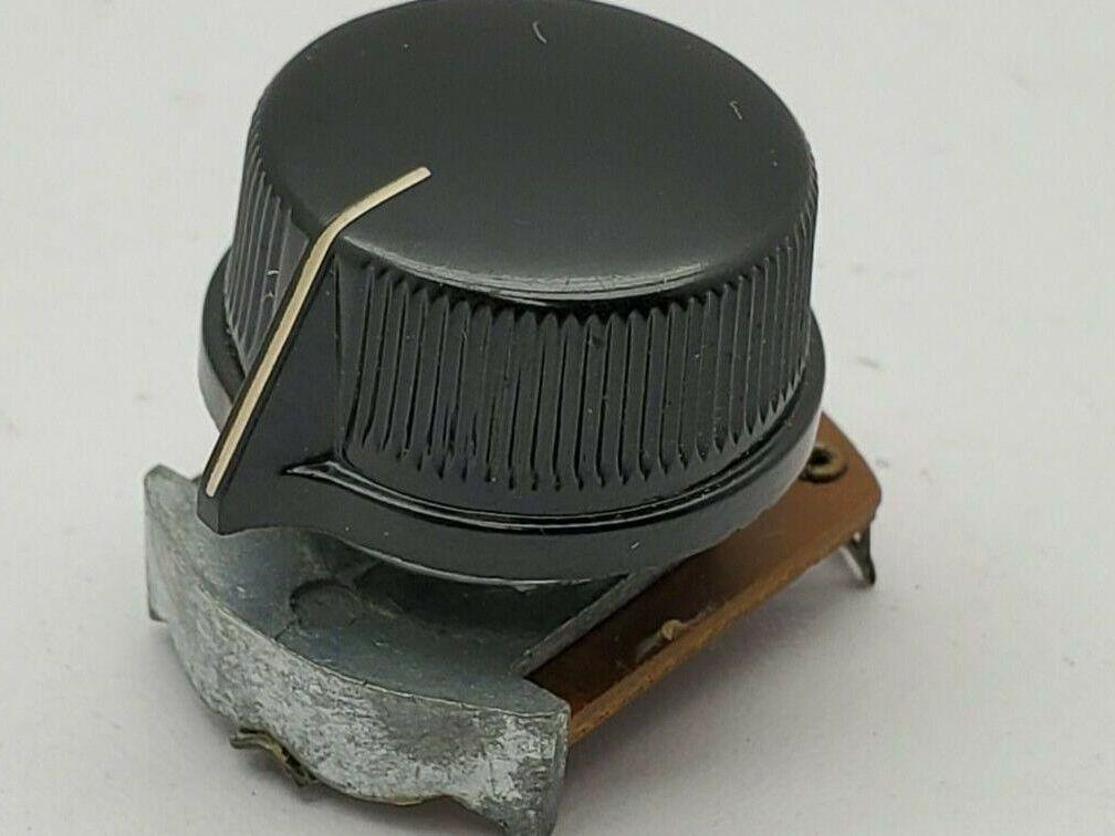 Centralab 1484 Shorting Knurl Shaft Switch Lot of 4
