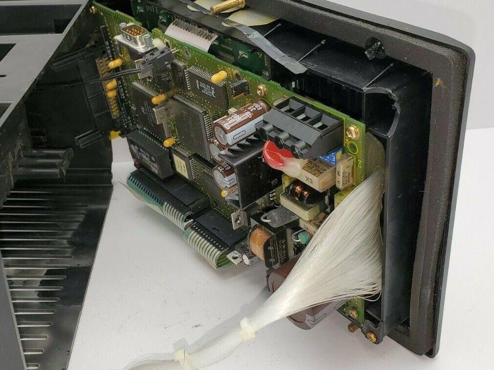 Allen Bradley 2711-B5A5/E PanelView 550 100-240VAC 0.25-0.15A Series E Rev B