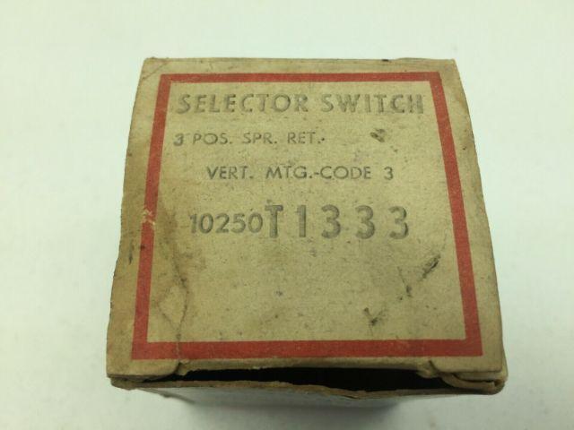 Cutler Hammer Eaton 10250T1333 3 Position Selector Switch