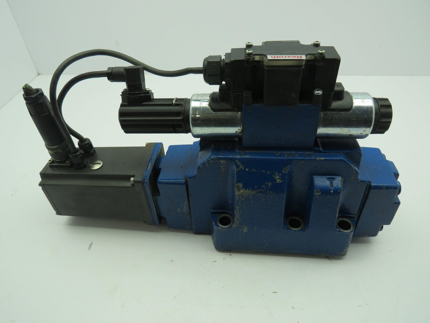 Rexroth 4WRTE25V350L-40/6EG24EK31/AIM Hydraulic Directional Control Valve