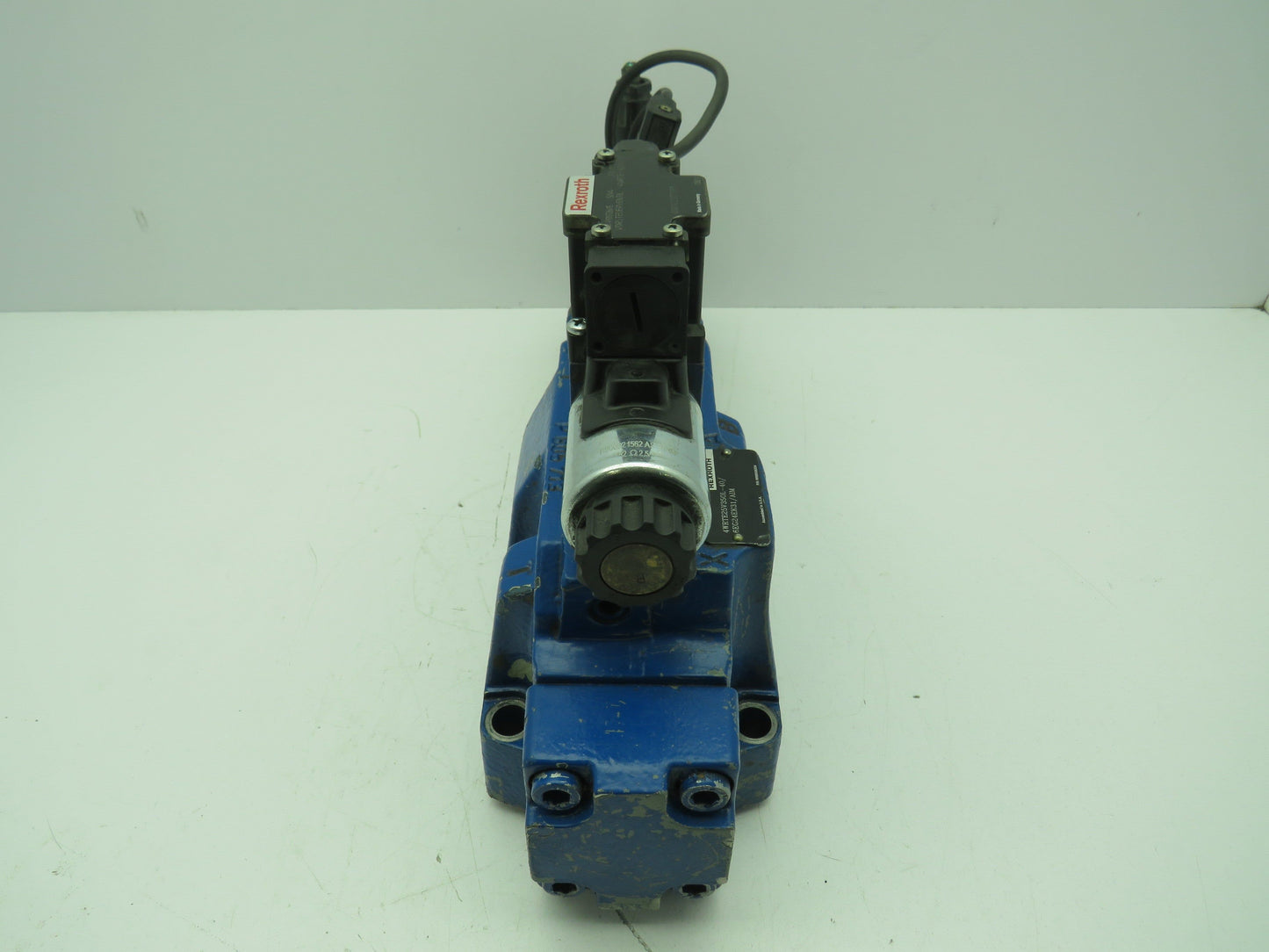 Rexroth 4WRTE25V350L-40/6EG24EK31/AIM Hydraulic Directional Control Valve