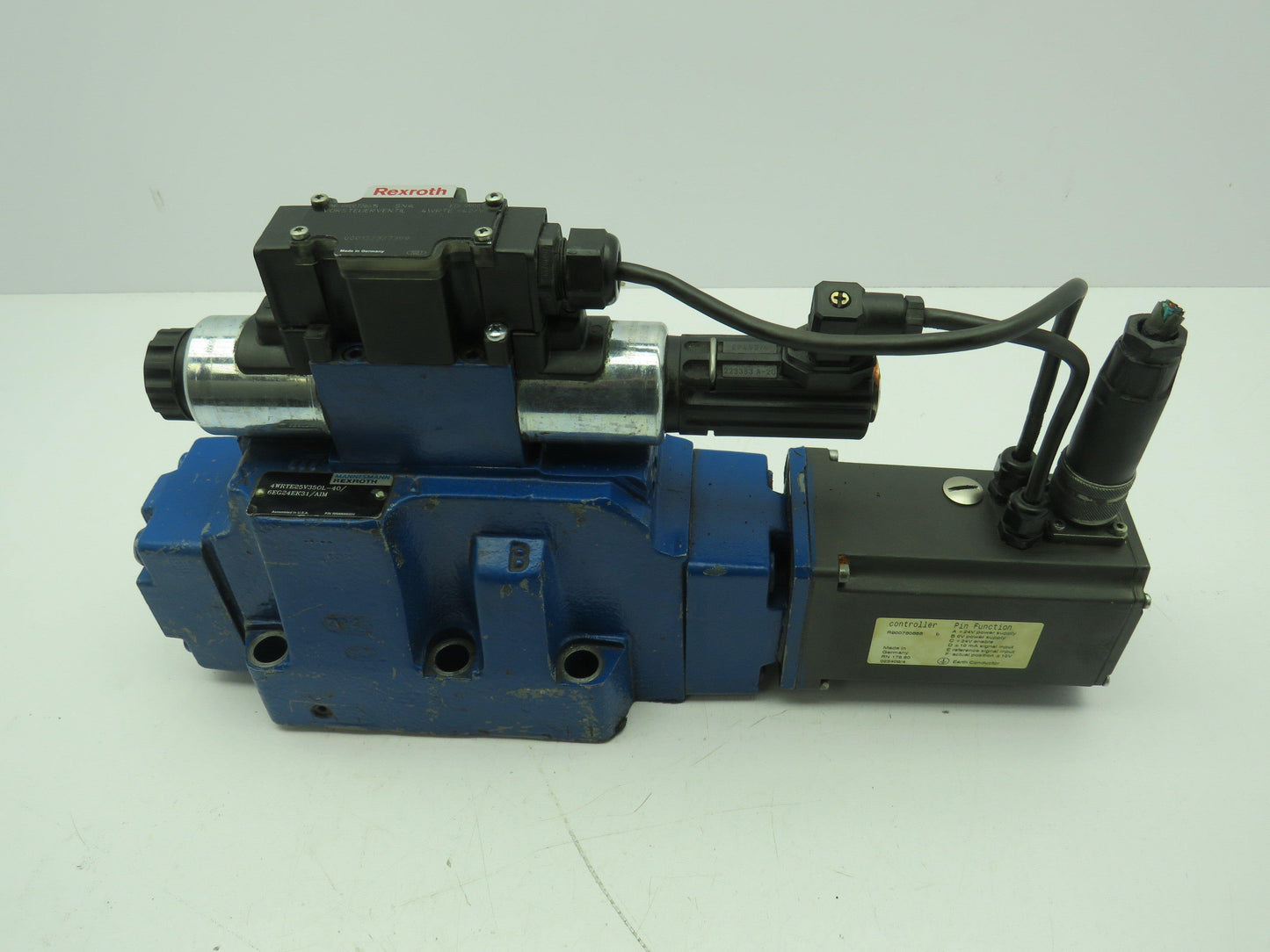 Rexroth 4WRTE25V350L-40/6EG24EK31/AIM Hydraulic Directional Control Valve