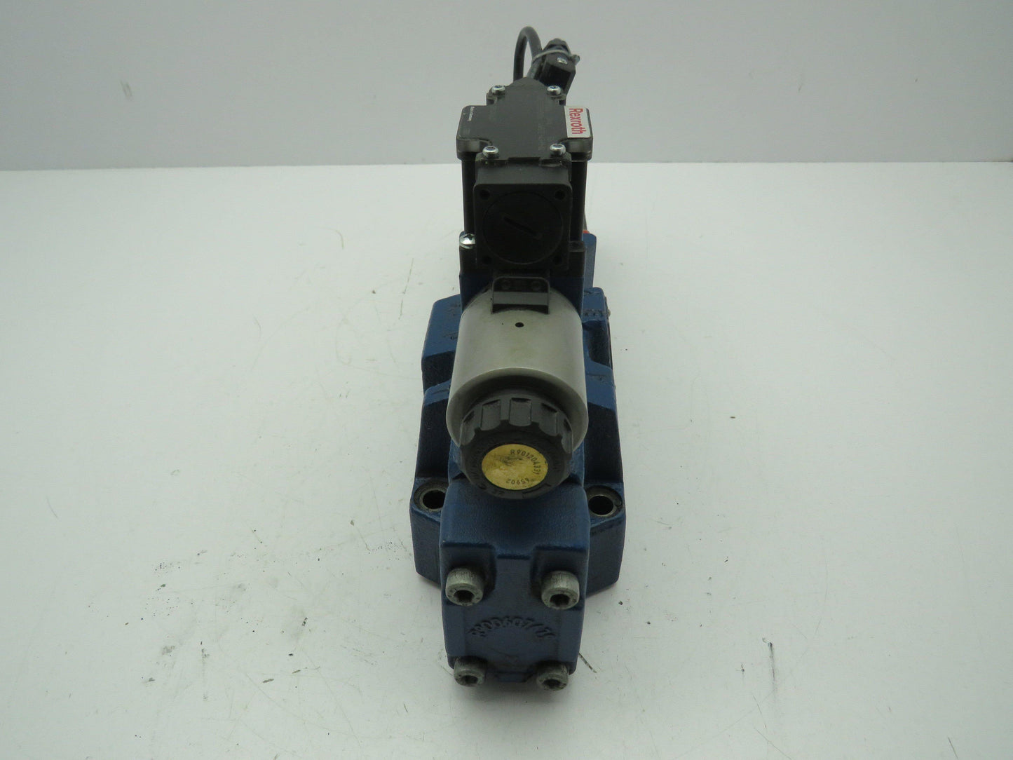Rexroth 4WRTE16V200L-46/6EG24EK31/AIM Hydraulic Directional Valve R900975264