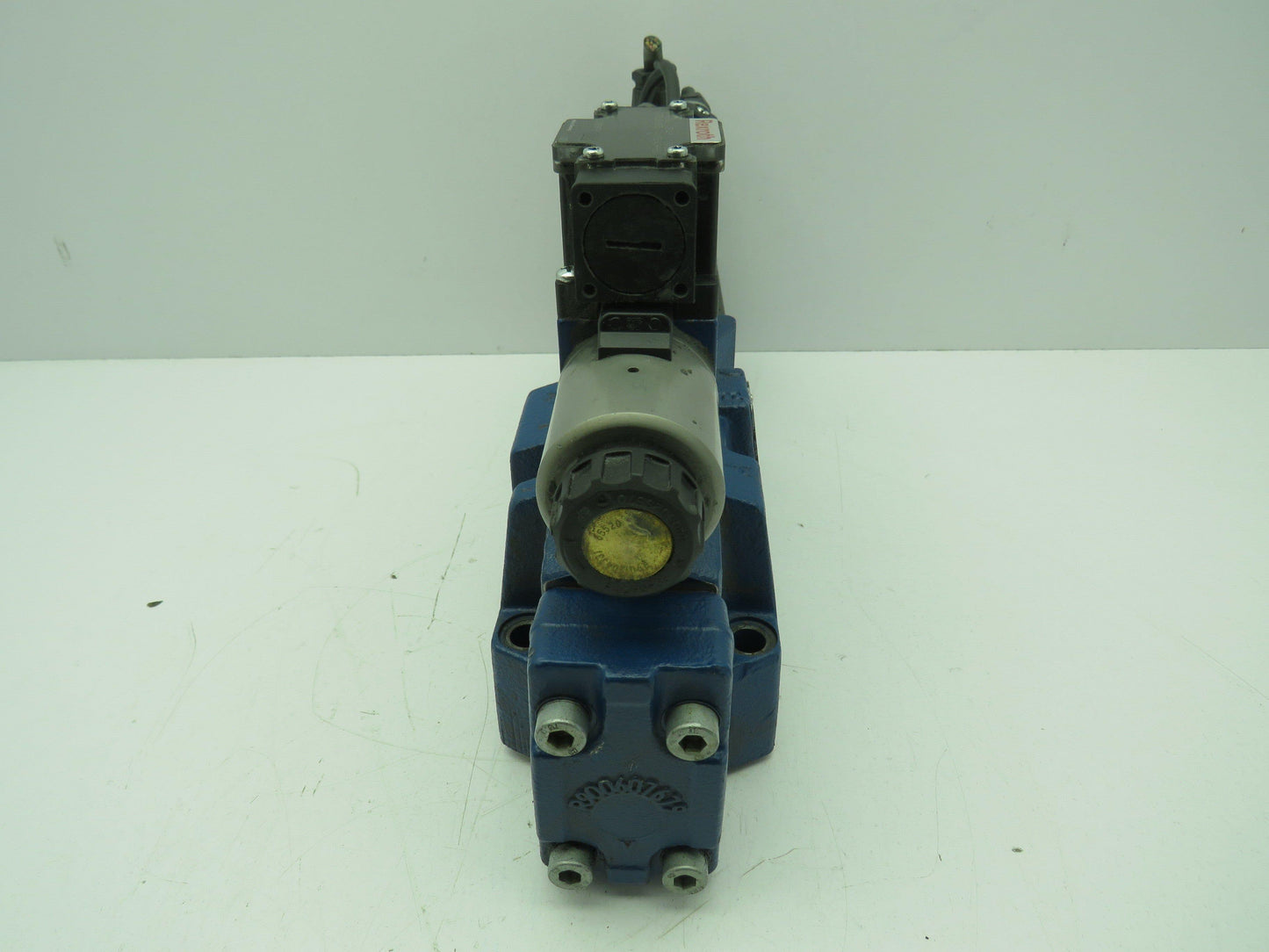 Rexroth 4WRTE16V200L-46/6EG24EK31/AIM Hydraulic Directional Valve R900954276