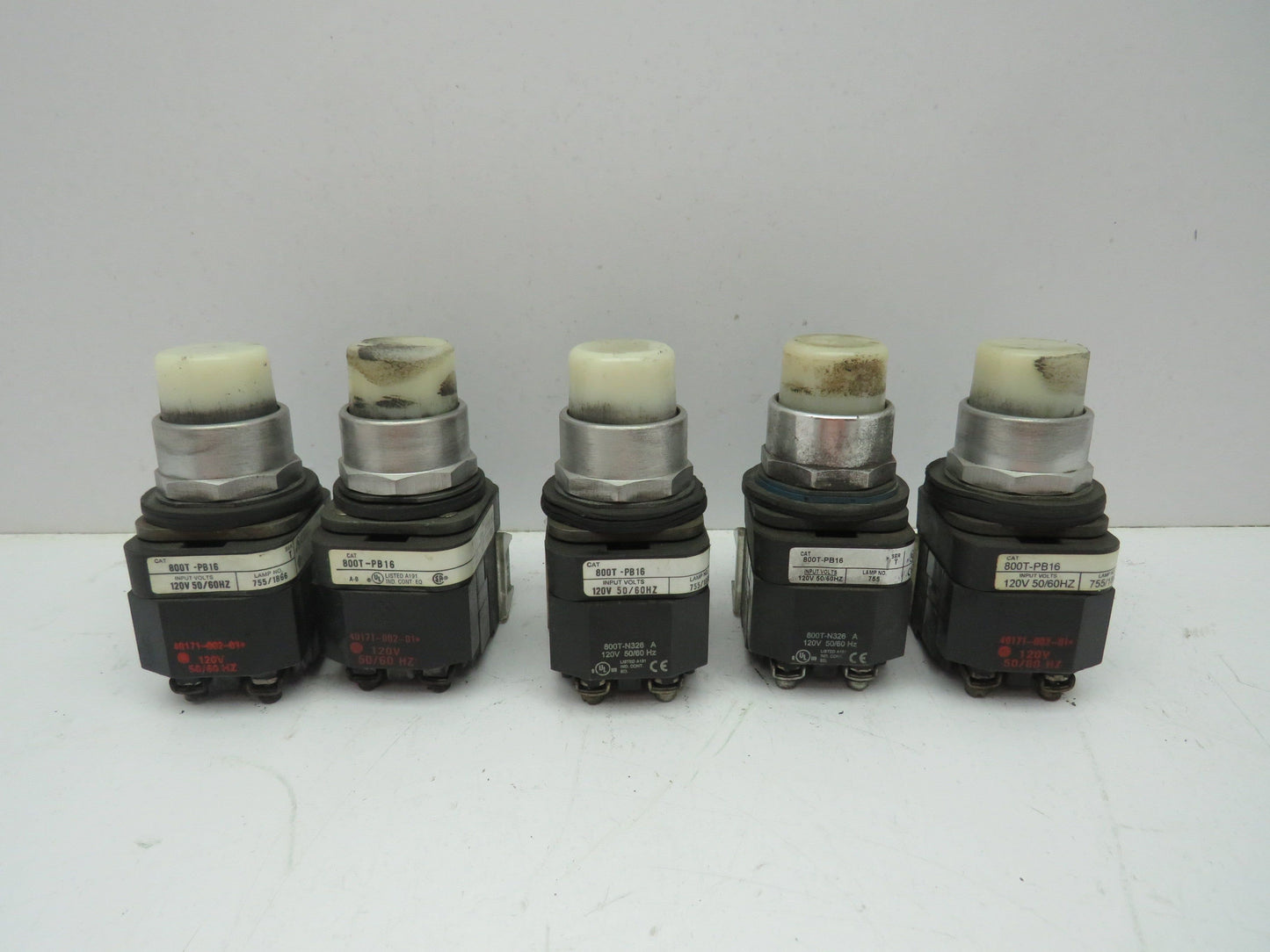 Allen Bradley 800T-PB16 Illuminated Push Button Ser T 120V WHITE NO/NC Lot of 5