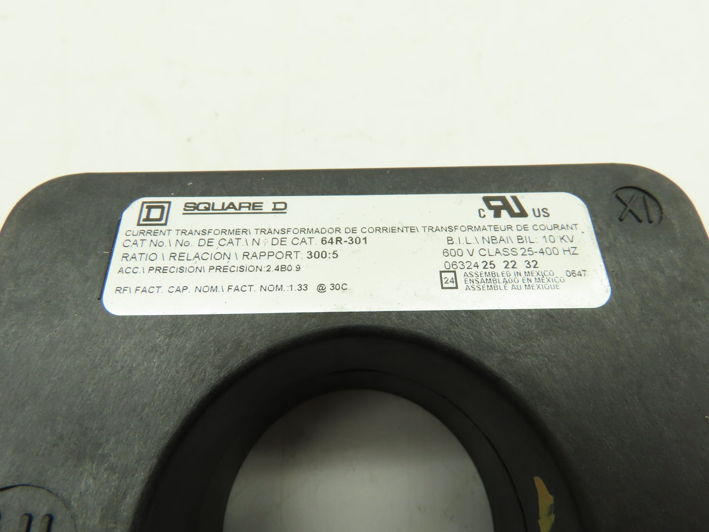 Square D 64R301 Current Transformer Solid Core 300:5A 600V 1-15/16" ID