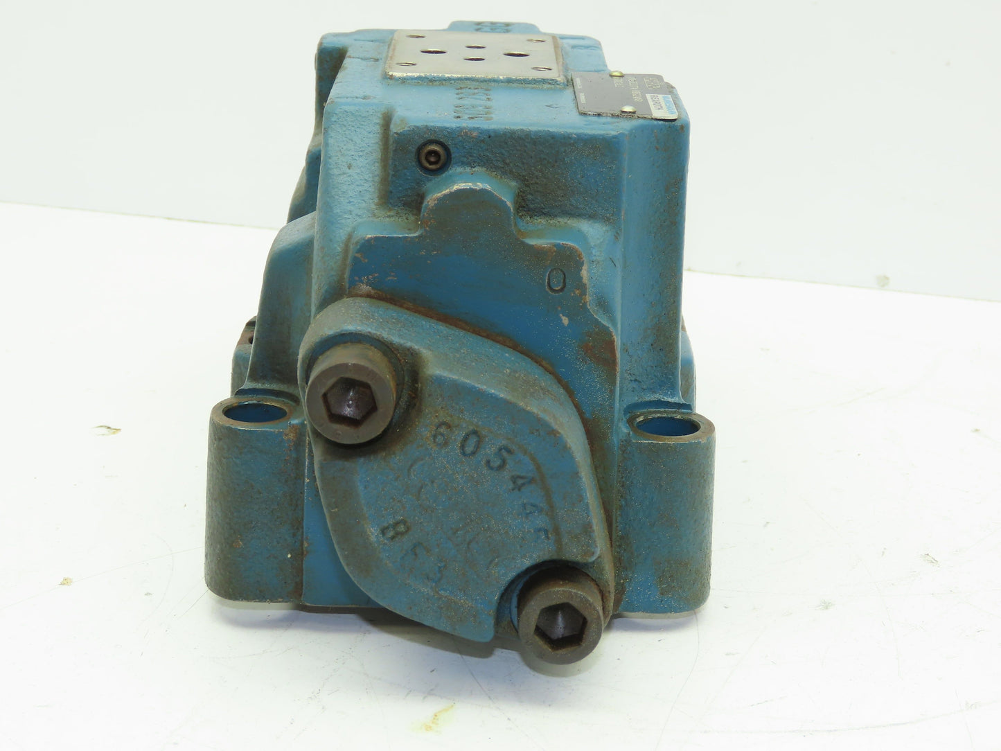 Rexroth 4WEH22J74/6EG24N9 Directional Control Valve