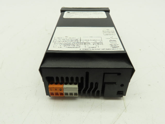 Newport INFCT-001A/E -03 PROGRAMMABLE DIGITAL
THERMOCOUPLE CONTROLLER
