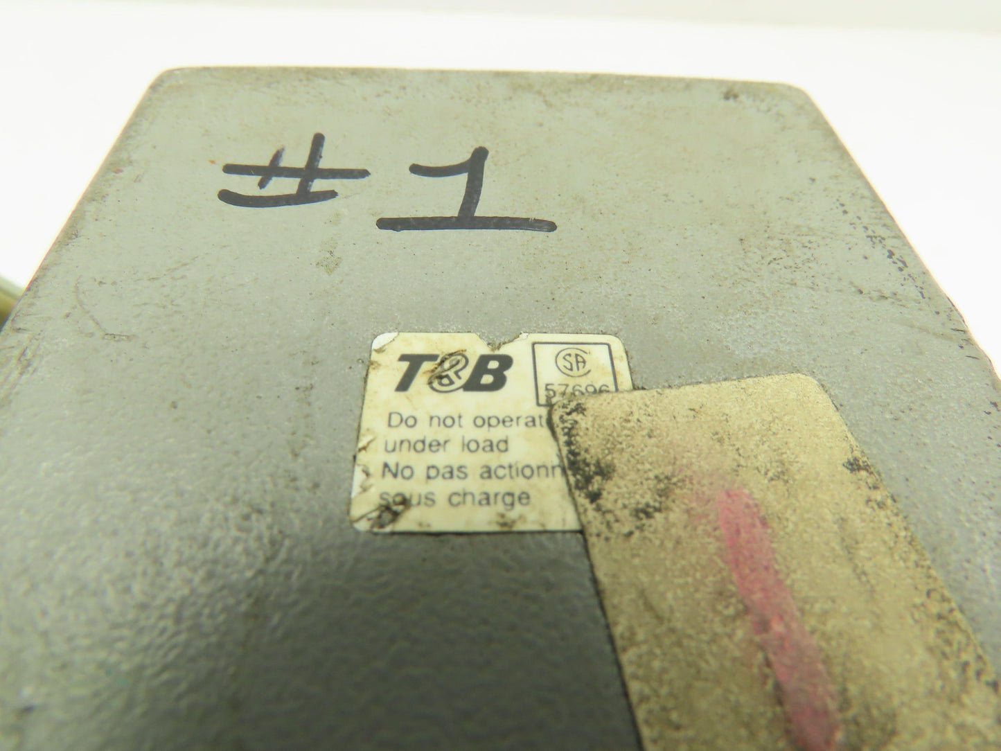 T&B MS 224B Pin & Sleeve Connector Plug 16A 24-Pin Steel Housing Box Side Entry