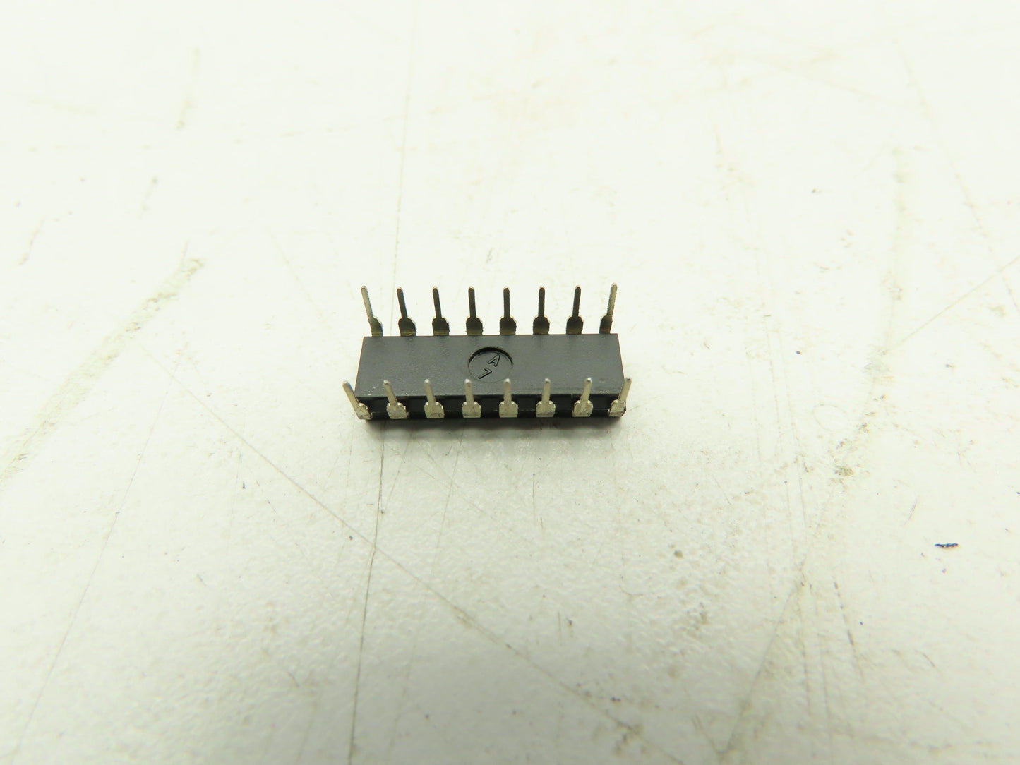 Delco DM233 Audio/Video DIP IC 16-Pin Integrated Circuit 72342466 LOT OF 20