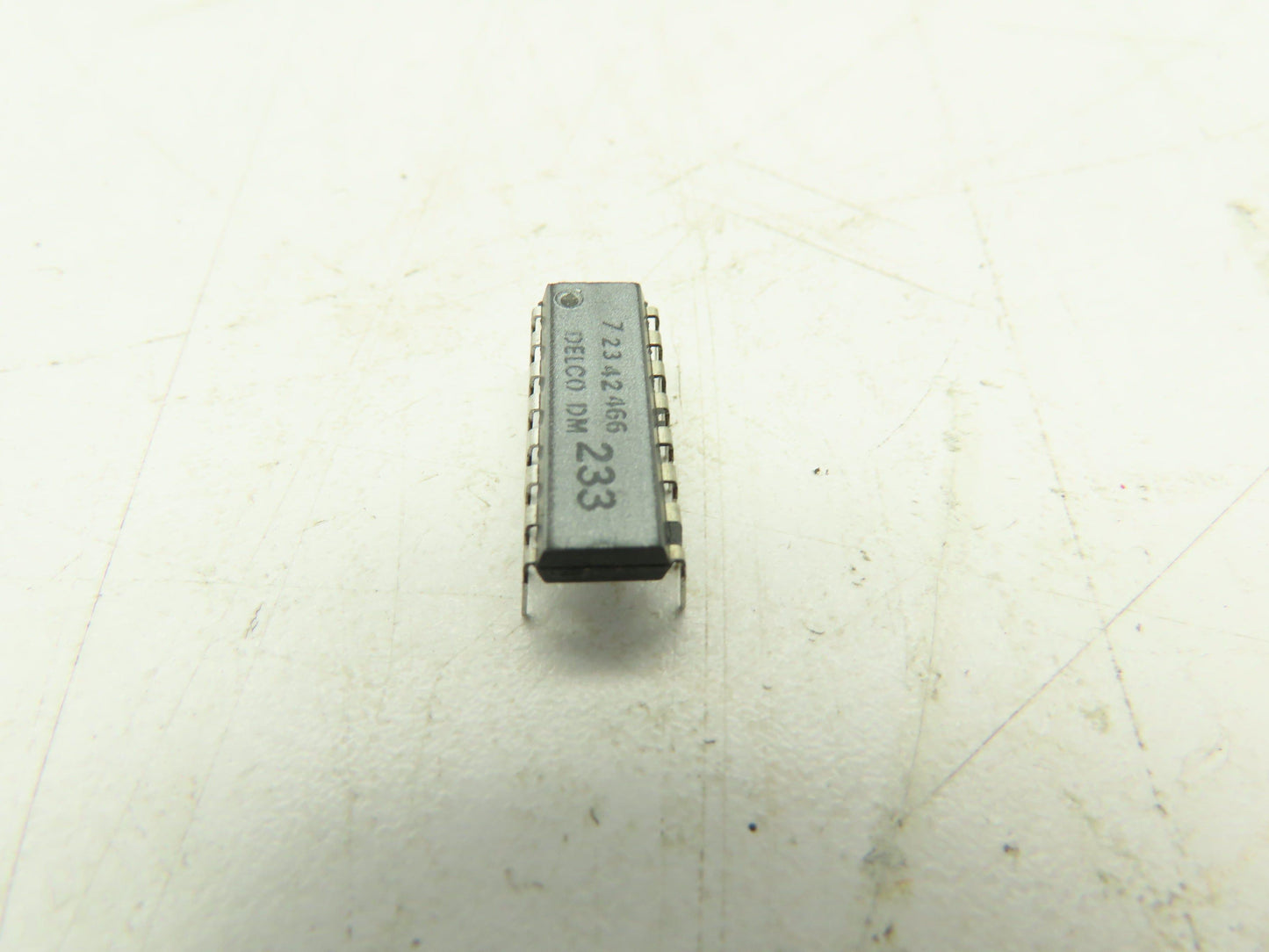 Delco DM233 Audio/Video DIP IC 16-Pin Integrated Circuit 72342466 LOT OF 30