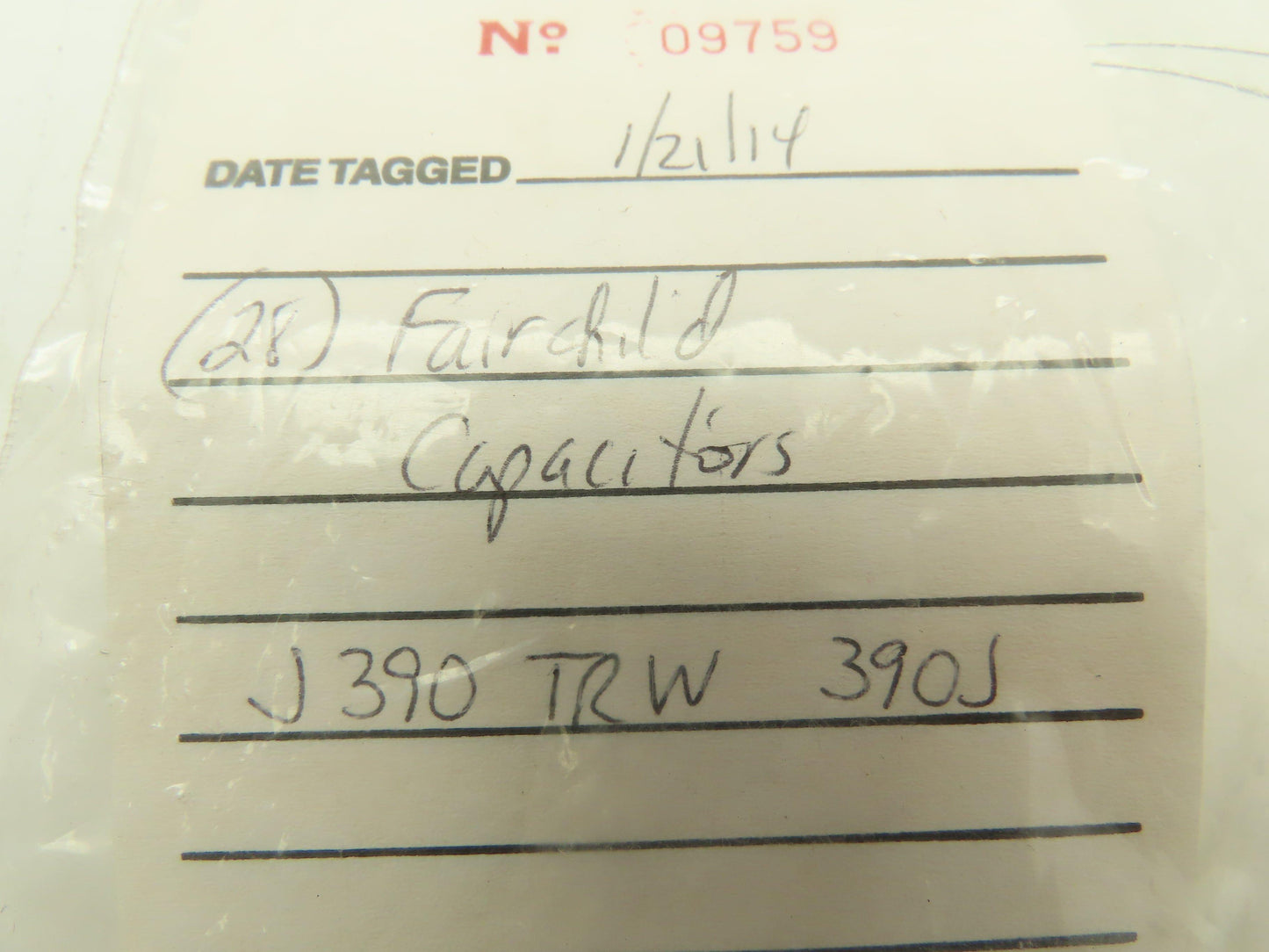 Fairchild J390 TRW 390J Wire Capacitor LOT OF 28