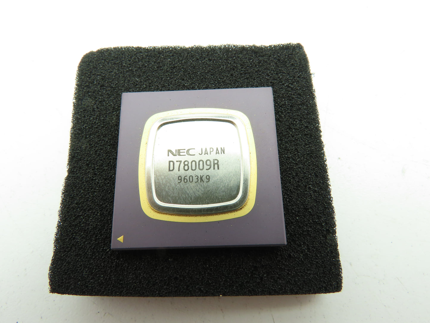 NEC D78009R MicroProcessor Computer Processor Micro Chip Gold Pins LOT OF 5