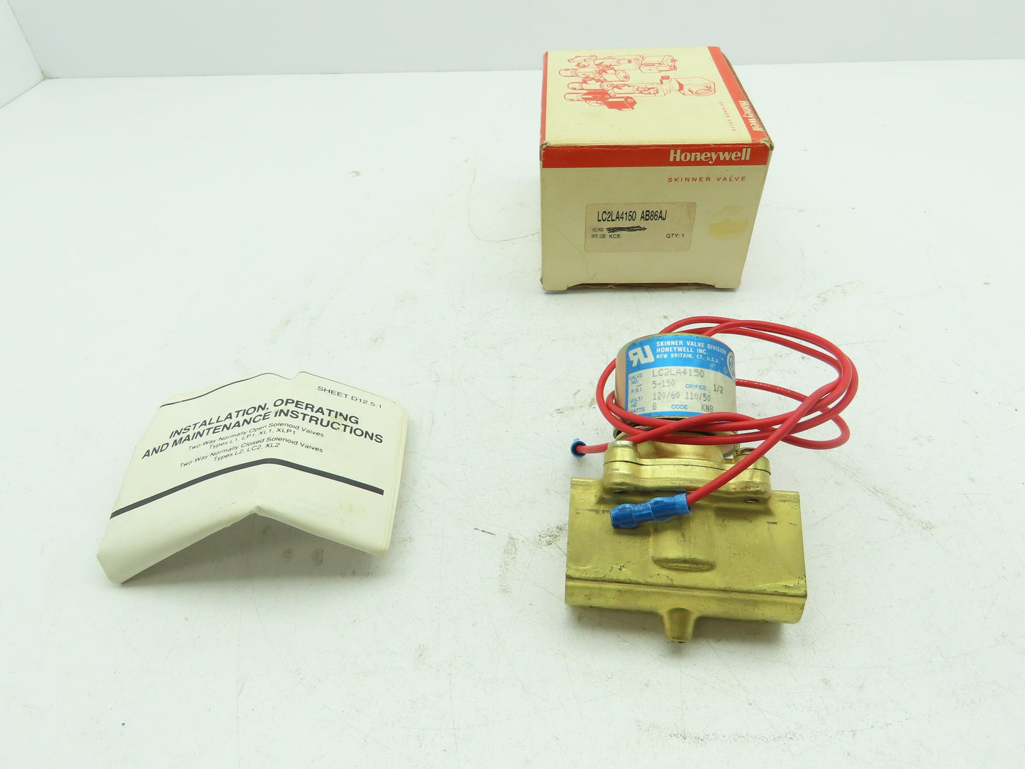 Skinner Honeywell LC2LA4150 Solenoid Valve 5-150 PSI 3/8" NPT