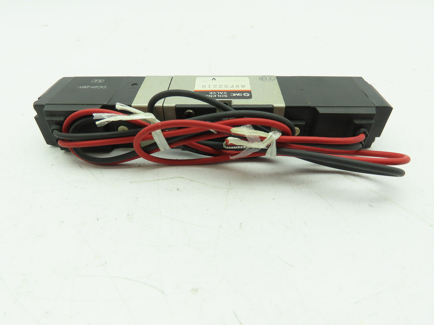 SMC NVFS2210 Double Solenoid Valve 15-150 PSI 21-26 VDC Lot of 2