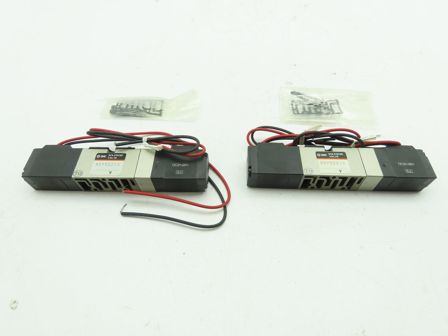 SMC NVFS2210 Double Solenoid Valve 15-150 PSI 21-26 VDC Lot of 2