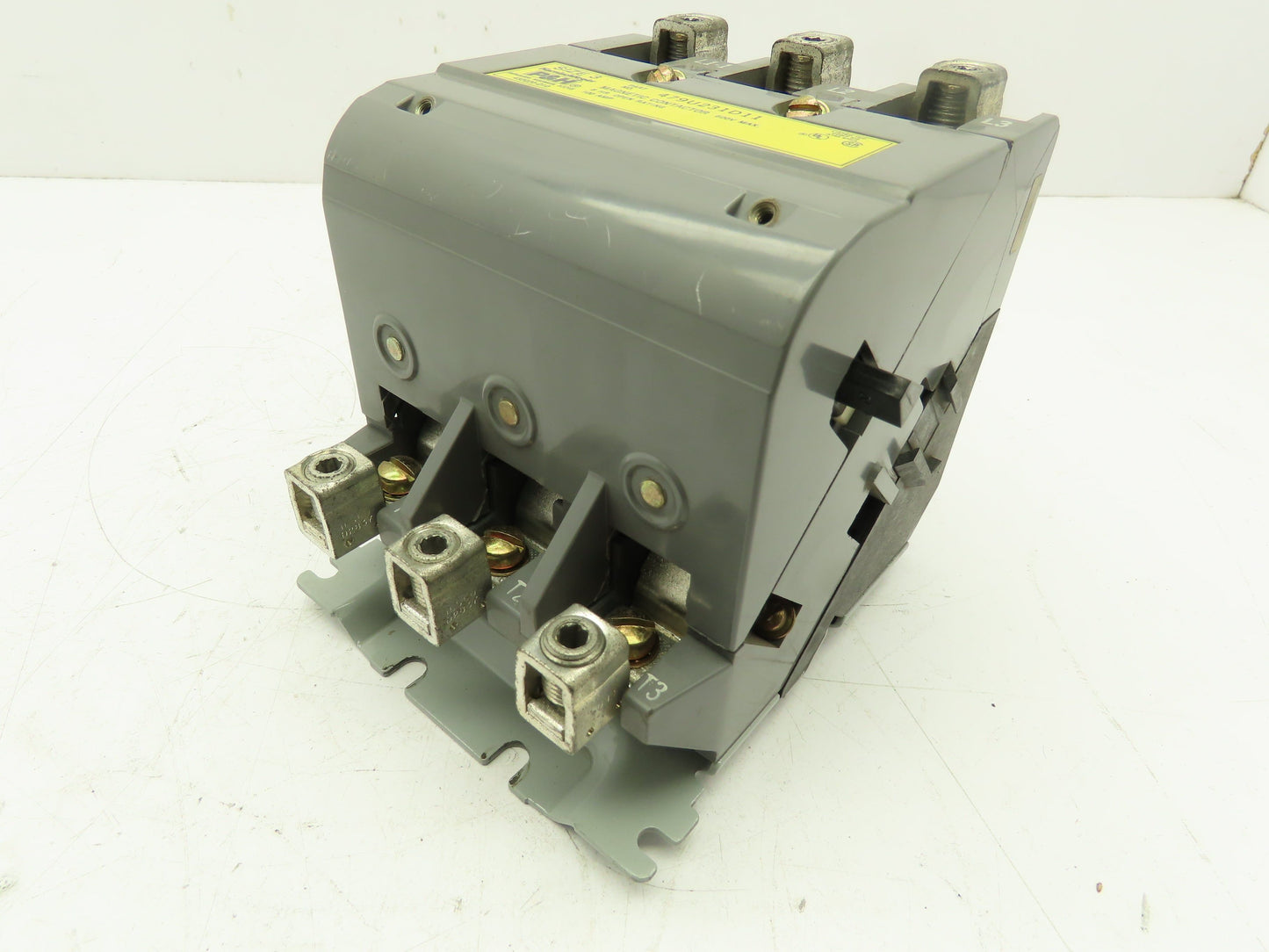 Harnischfeger 479U231D11 Contactor Starter Sz3 3-Pole 120V/240V Multi Volt Coil