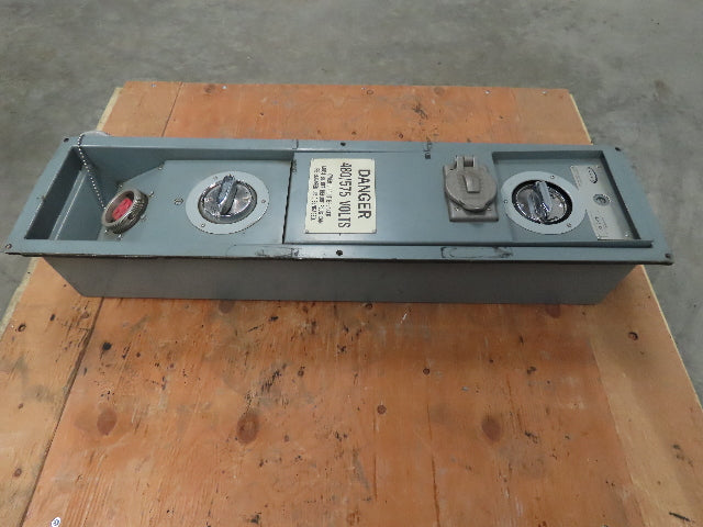 Syndevco 4335-100 Interlock Disconnect 480/575V Dual Plug 100 Amp Breaker Switch