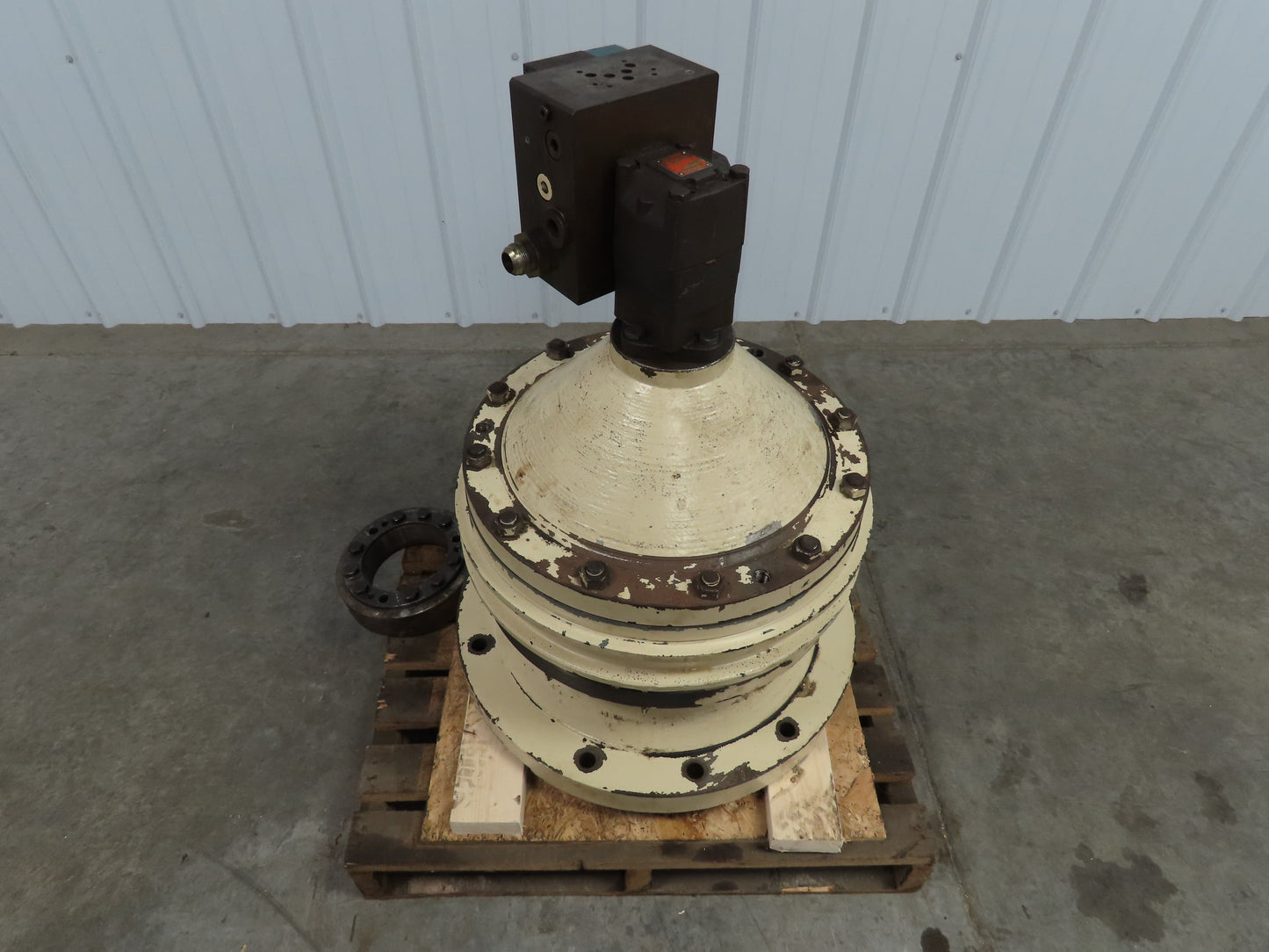 Sumitomo Cyclo UFNJGS 10-55 Vertical Inline Gear Reducer W/Hydraulic Drive Motor