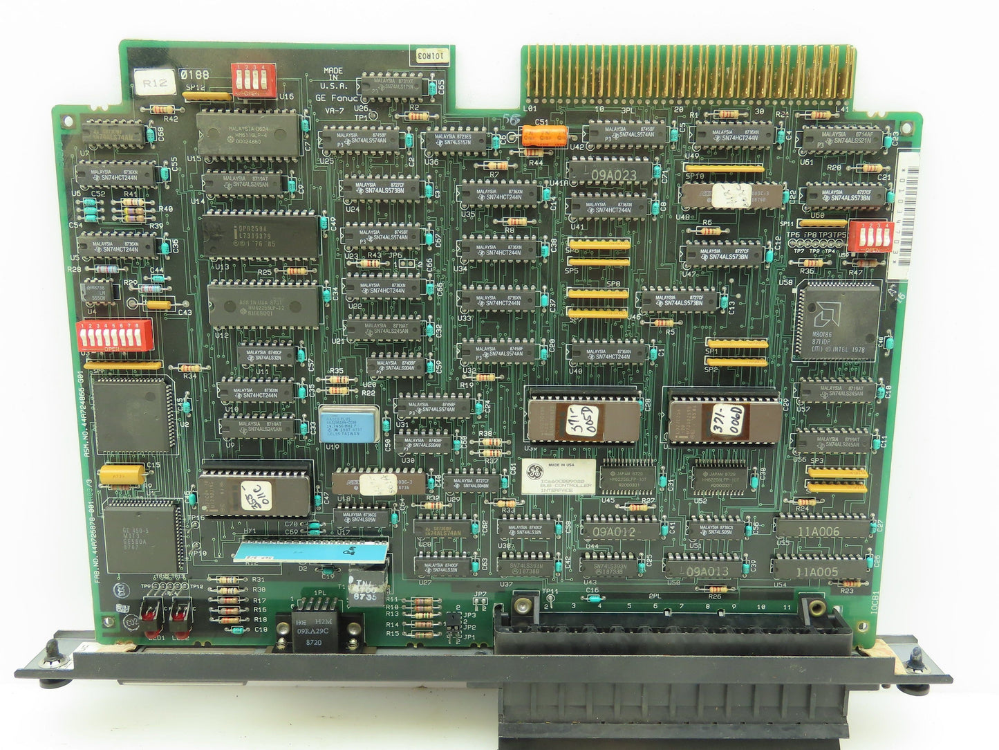 General Electric IC660CBB902B GE Fanuc Ser 6 Bus Controller Interface Module PLC