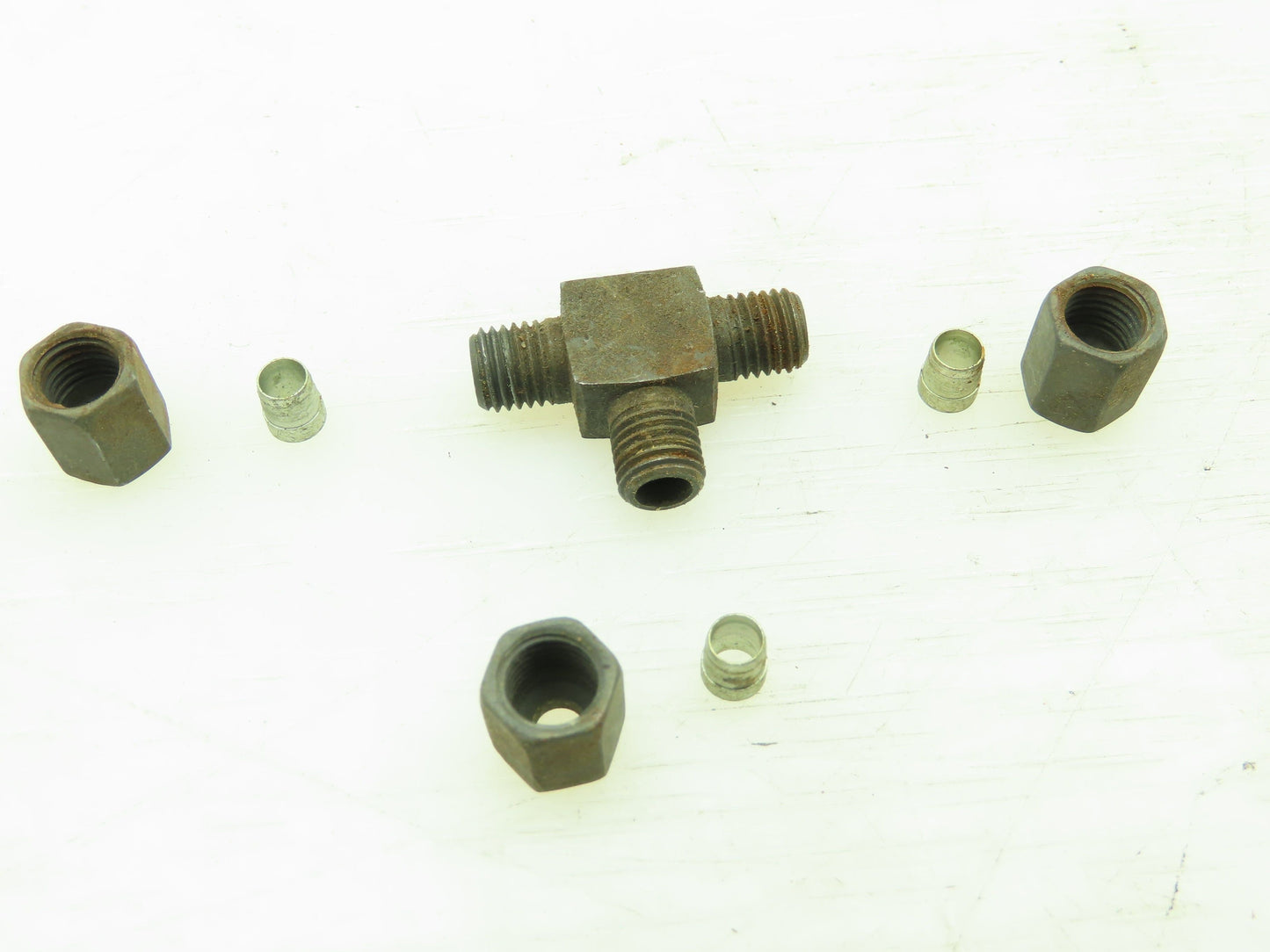 Voss Steel Flareless Metric Union Tee Compression Fitting 4mm Tube LOT OF 10