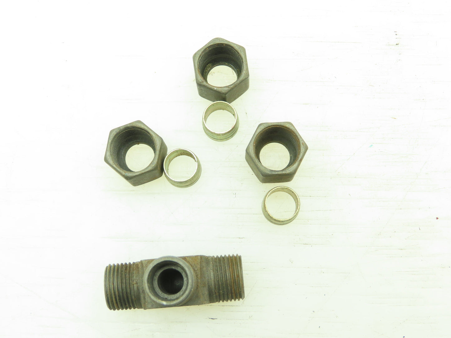 VOSS Steel Flareless Metric Union Tee Compression Fitting 8mm Tube LOT OF 6